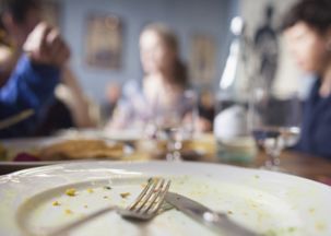 跨界聯名新潮流 美國麥當勞借新口味雪碧上市推出限量服飾